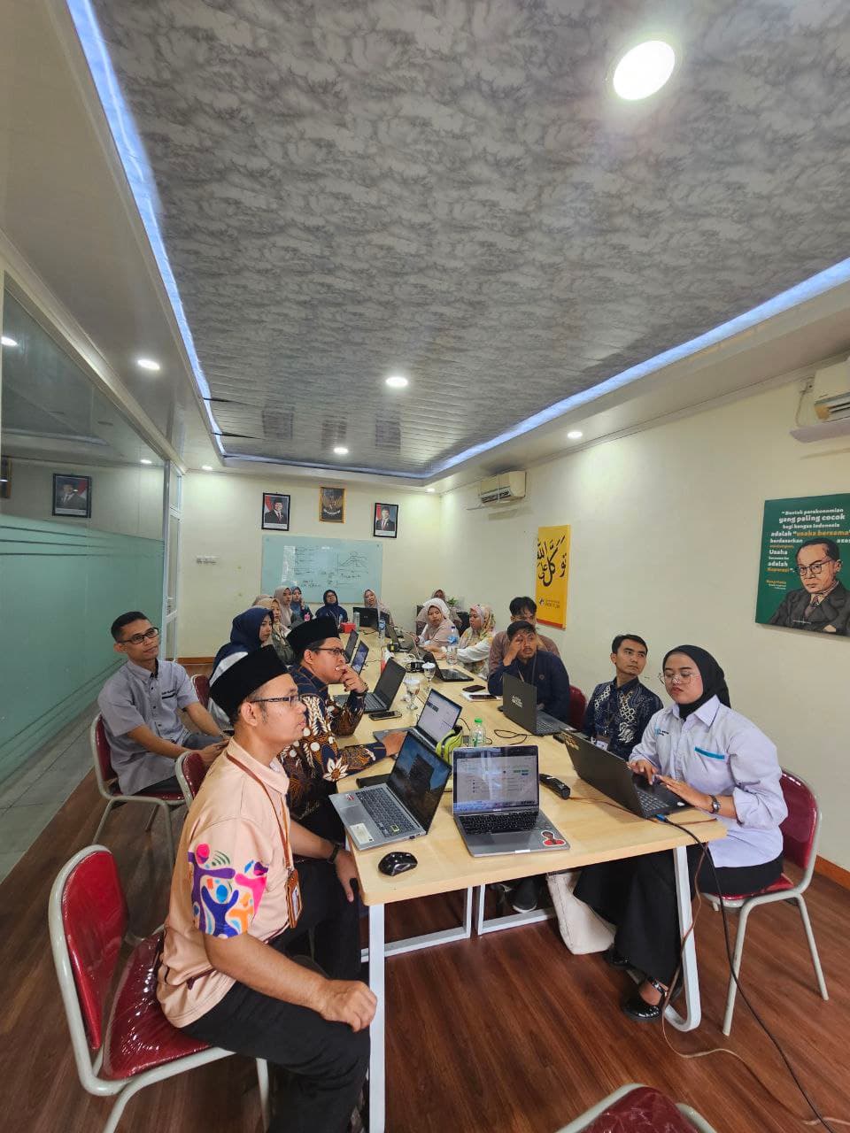 Kekuatan Gotong Royong: Mengubah Hidup Melalui Kepedulian Bersama